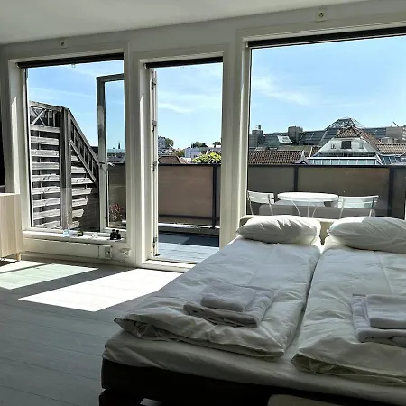 Ultra-central And Quiet, With Balcony