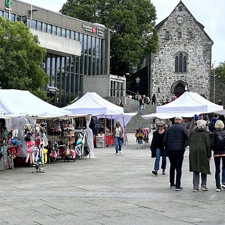 아파트 Ultra-central And Quiet, With Balcony